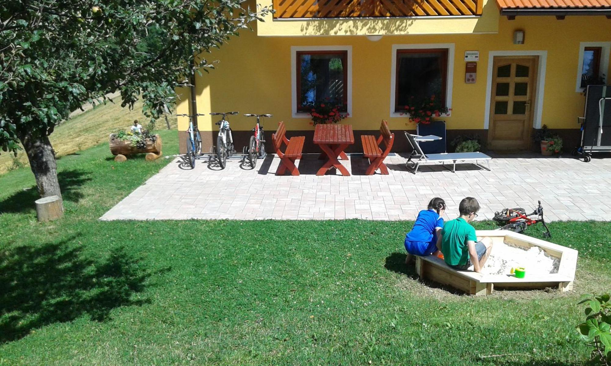 Apartments Organic Tourist Farm Gradisnik Prevalje Extérieur photo